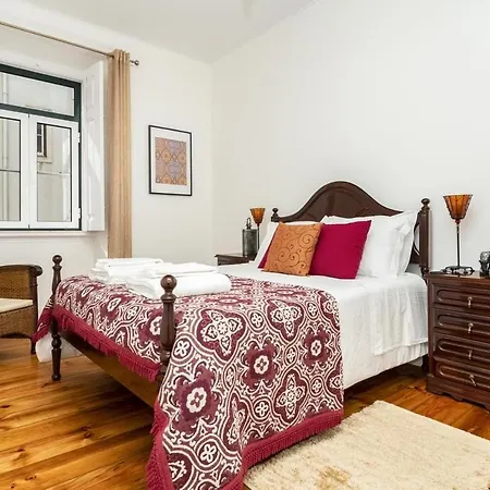 Exotic M2 R2 - Comfortable Classy Double With Shared Bath Guest house Lisbon