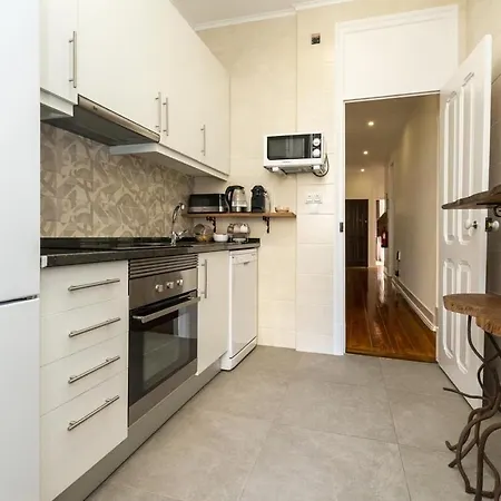 Exotic M2 R2 - Comfortable Classy Double With Shared Bath Гостевой дом