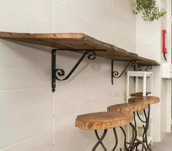 Exotic M2 R2 - Comfortable Classy Double With Shared Bath 3*